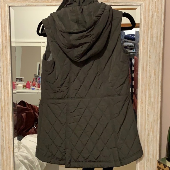 Athleta Army Green Vest - Picture 4 of 4